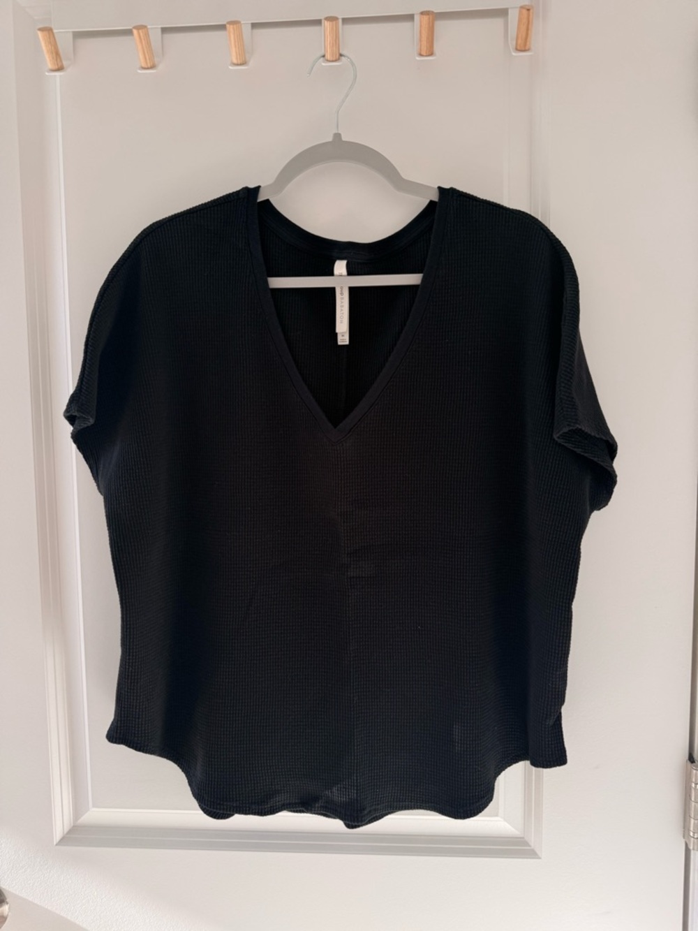 Aritzia-Black V-Neck Waffle Knit Top